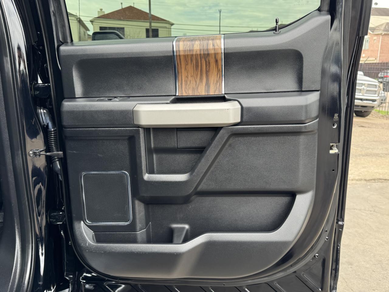 Ford F-150 Lariat SuperCrew 4WD 2018