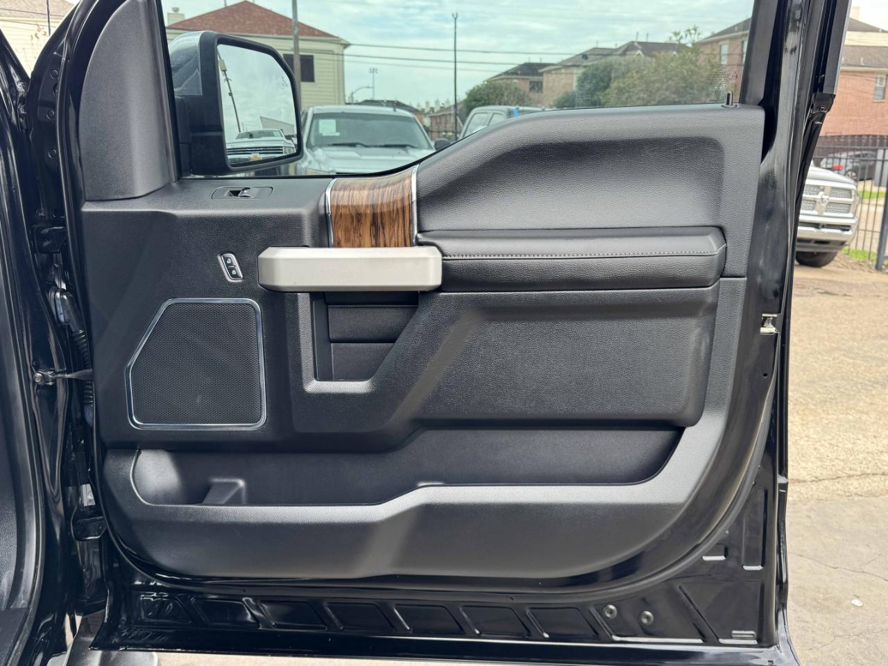 Ford F-150 Lariat SuperCrew 4WD 2018