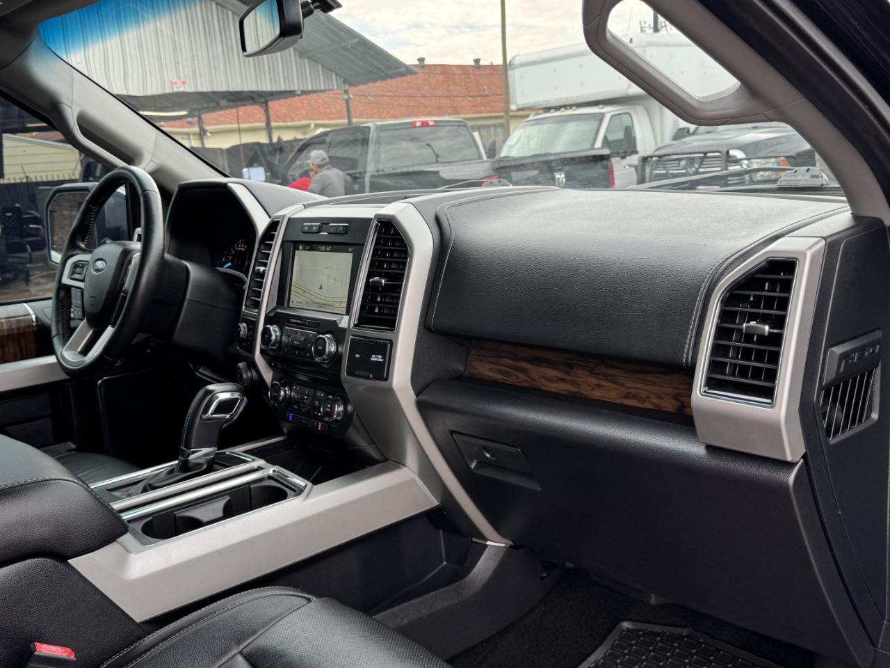 Ford F-150 Lariat SuperCrew 4WD 2018