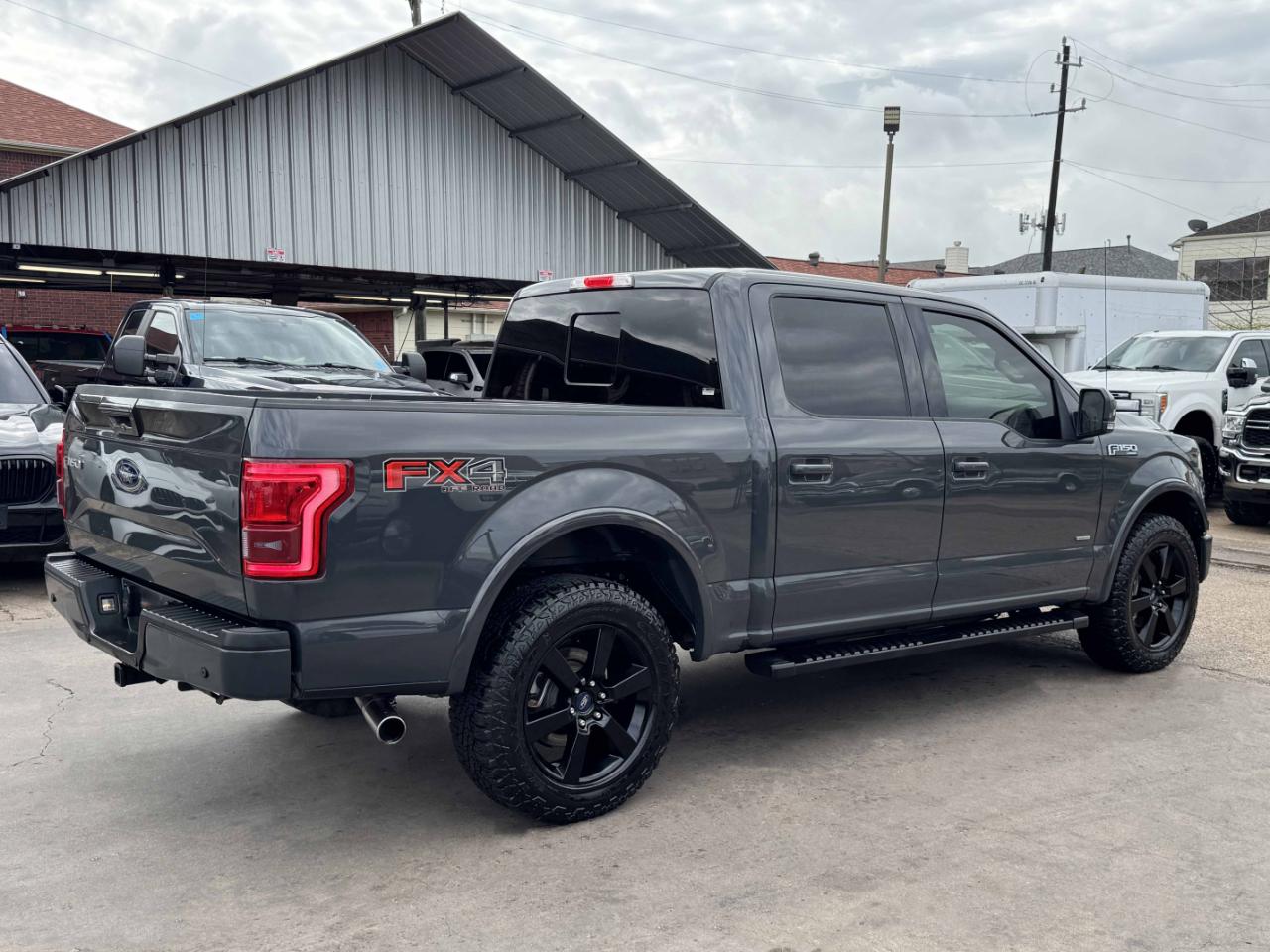 Ford F-150 Lariat SuperCrew 4WD 2016