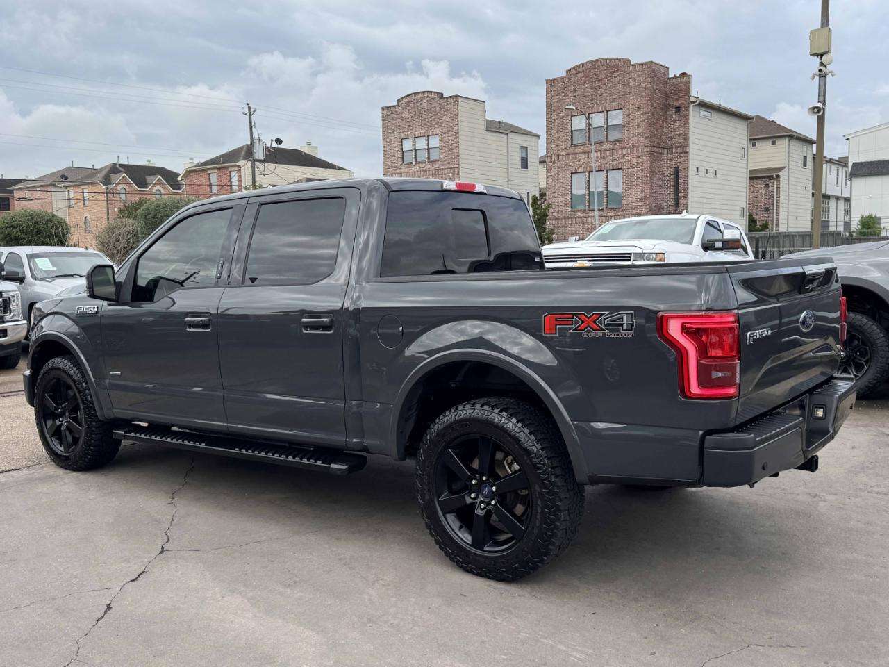 Ford F-150 Lariat SuperCrew 4WD 2016