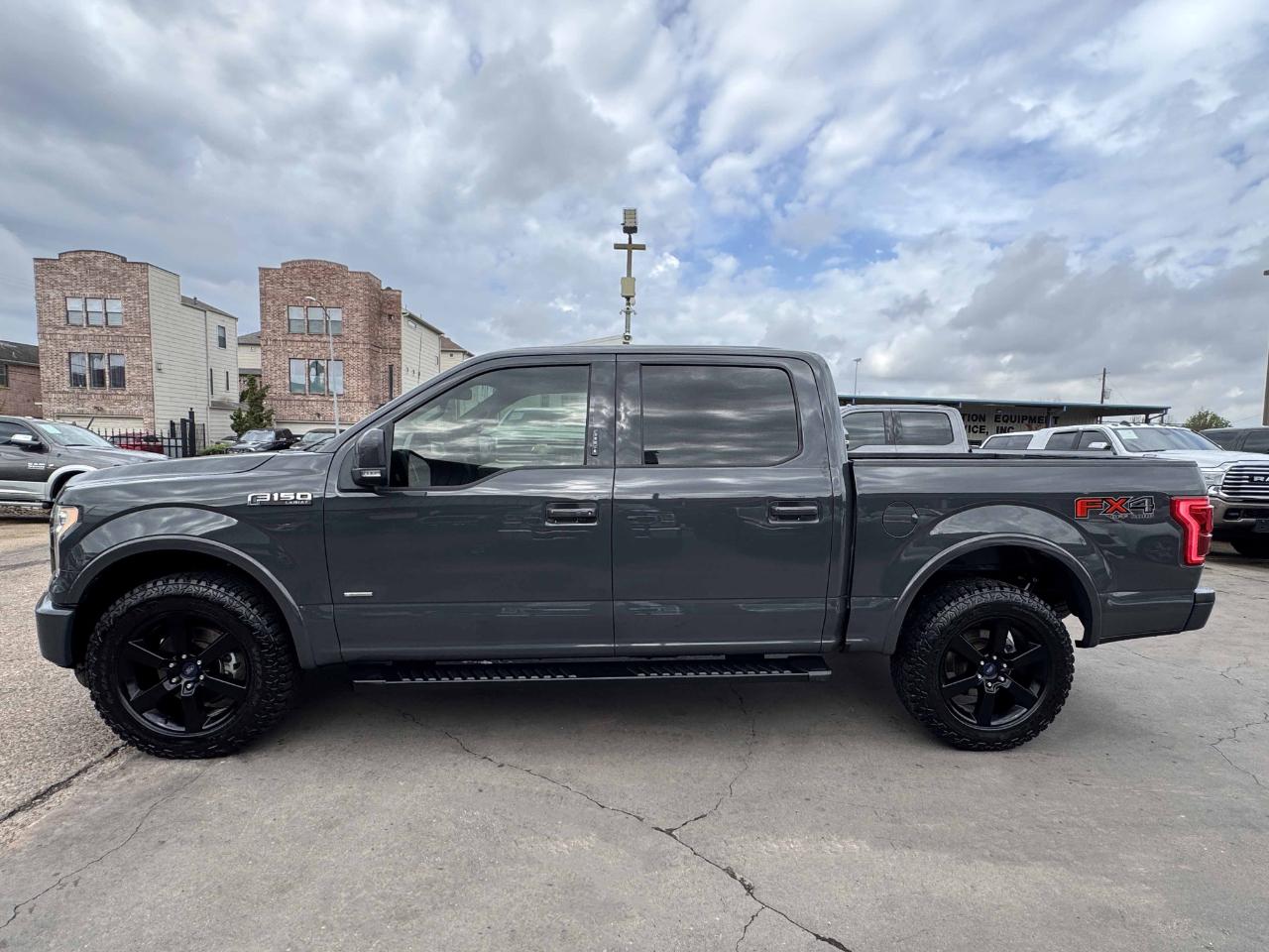 Ford F-150 Lariat SuperCrew 4WD 2016