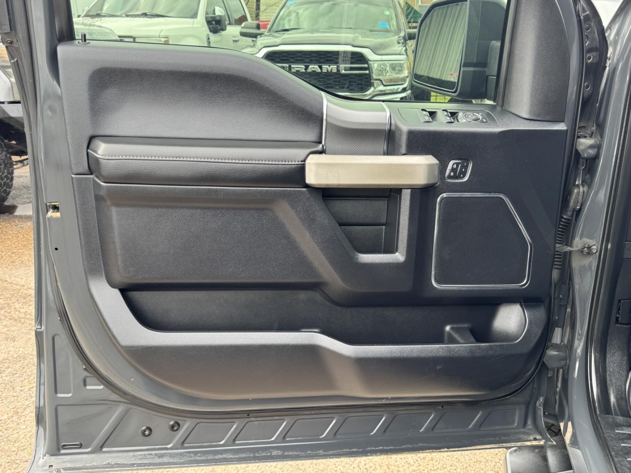 Ford F-150 Lariat SuperCrew 4WD 2016