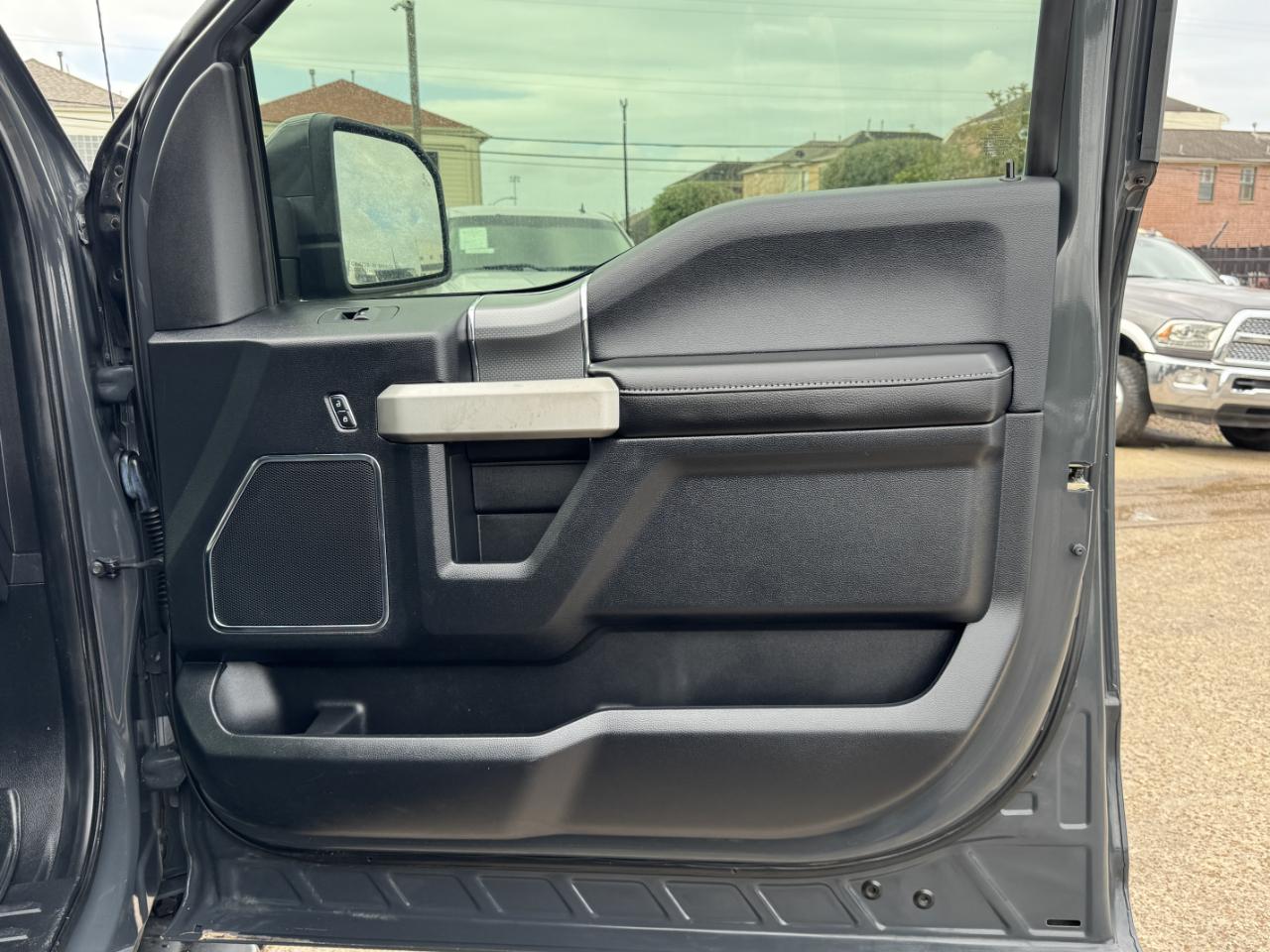 Ford F-150 Lariat SuperCrew 4WD 2016