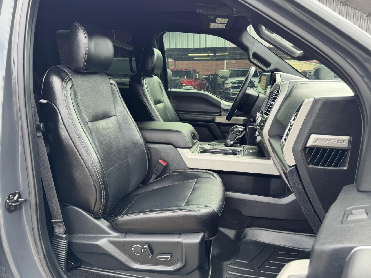 Ford F-150 Lariat SuperCrew 4WD 2016