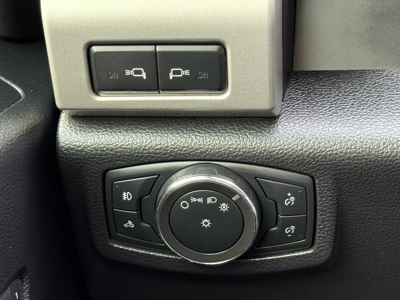 Ford F-150 Lariat SuperCrew 4WD 2016