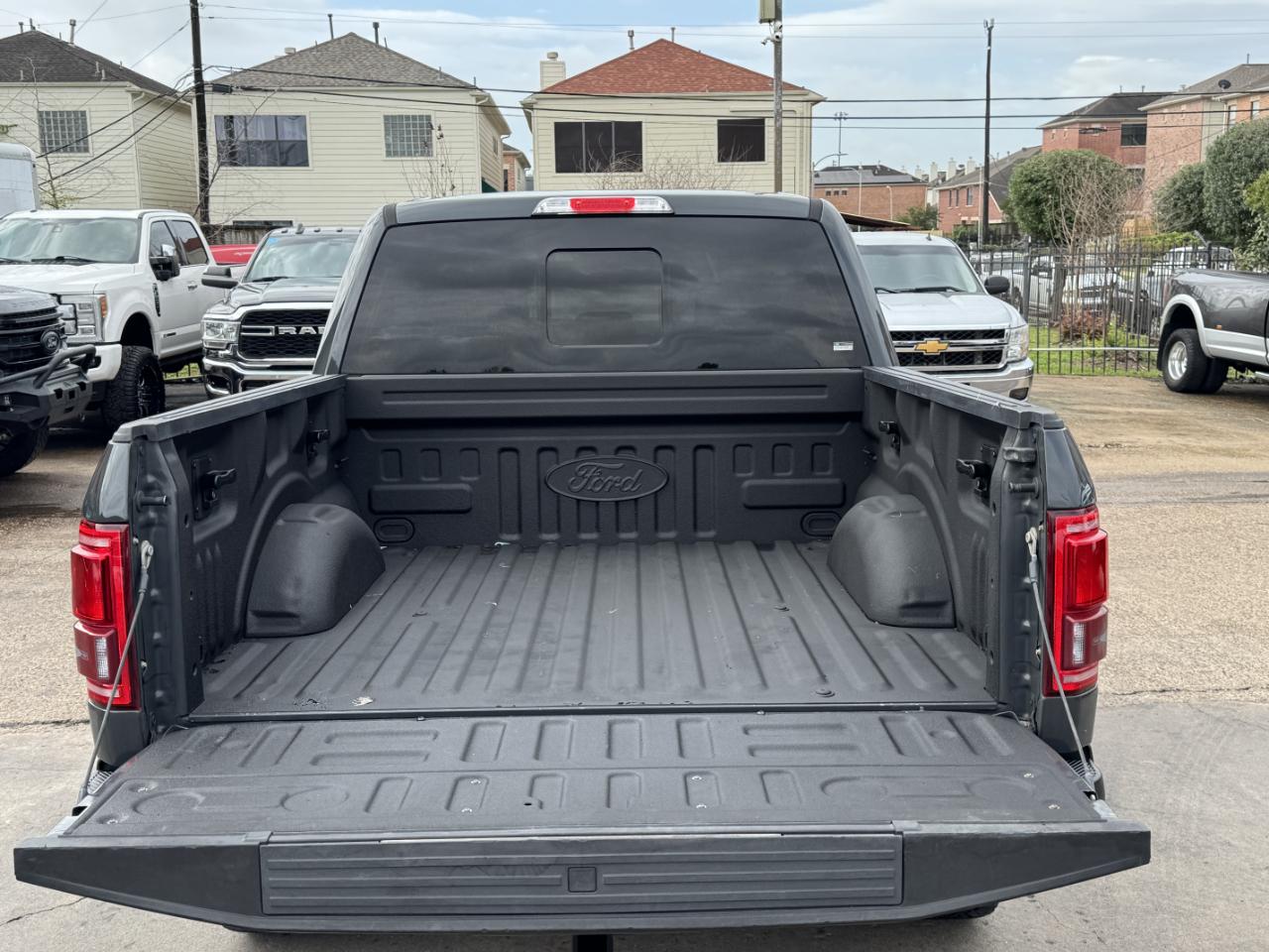 Ford F-150 Lariat SuperCrew 4WD 2016