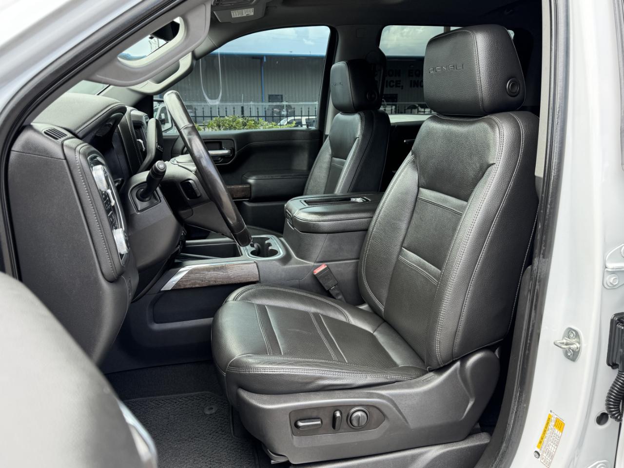 GMC Sierra 1500 Denali Crew Cab 4WD 2020