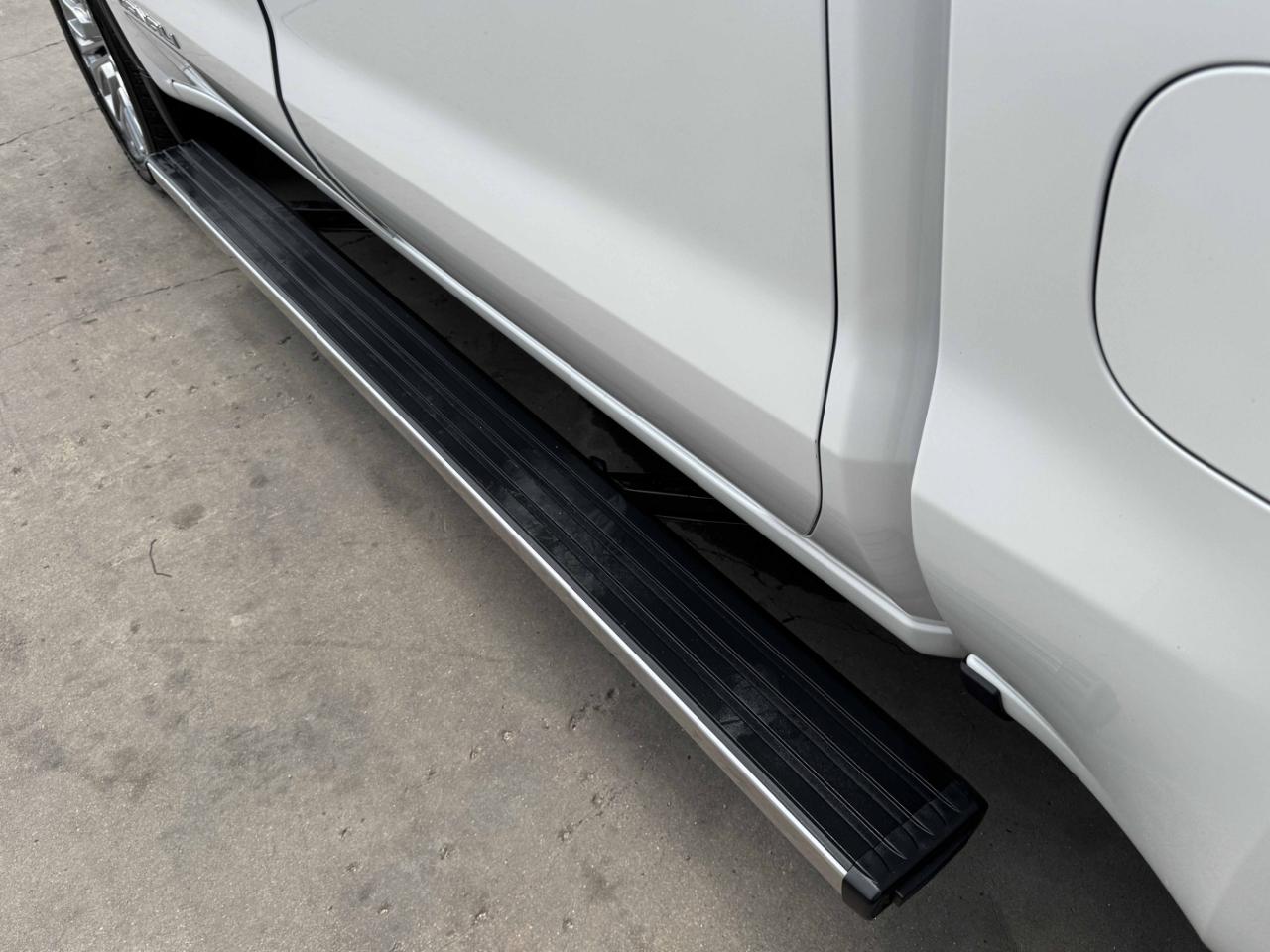 GMC Sierra 1500 Denali Crew Cab 4WD 2020