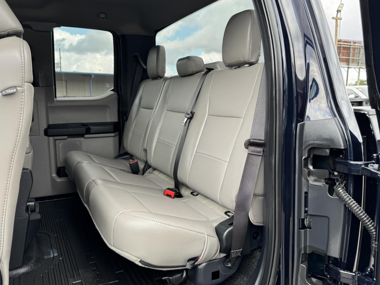 Ford Super Duty F-350 SRW  2021