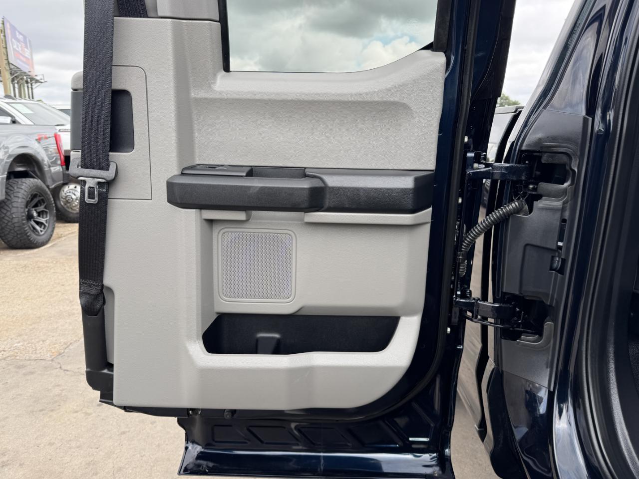 Ford Super Duty F-350 SRW  2021