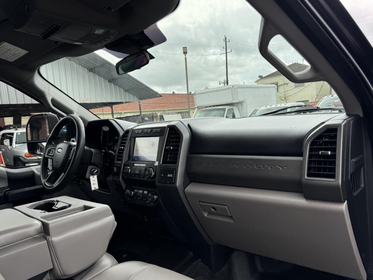 Ford Super Duty F-350 SRW  2021