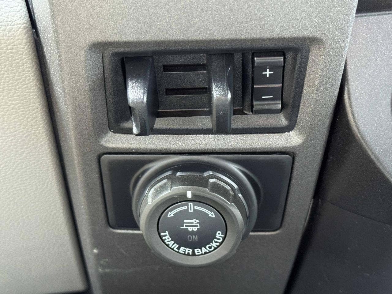 Ford Super Duty F-350 SRW  2021