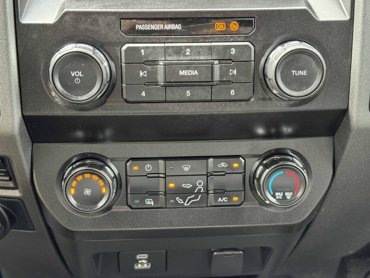 Ford Super Duty F-350 SRW  2021