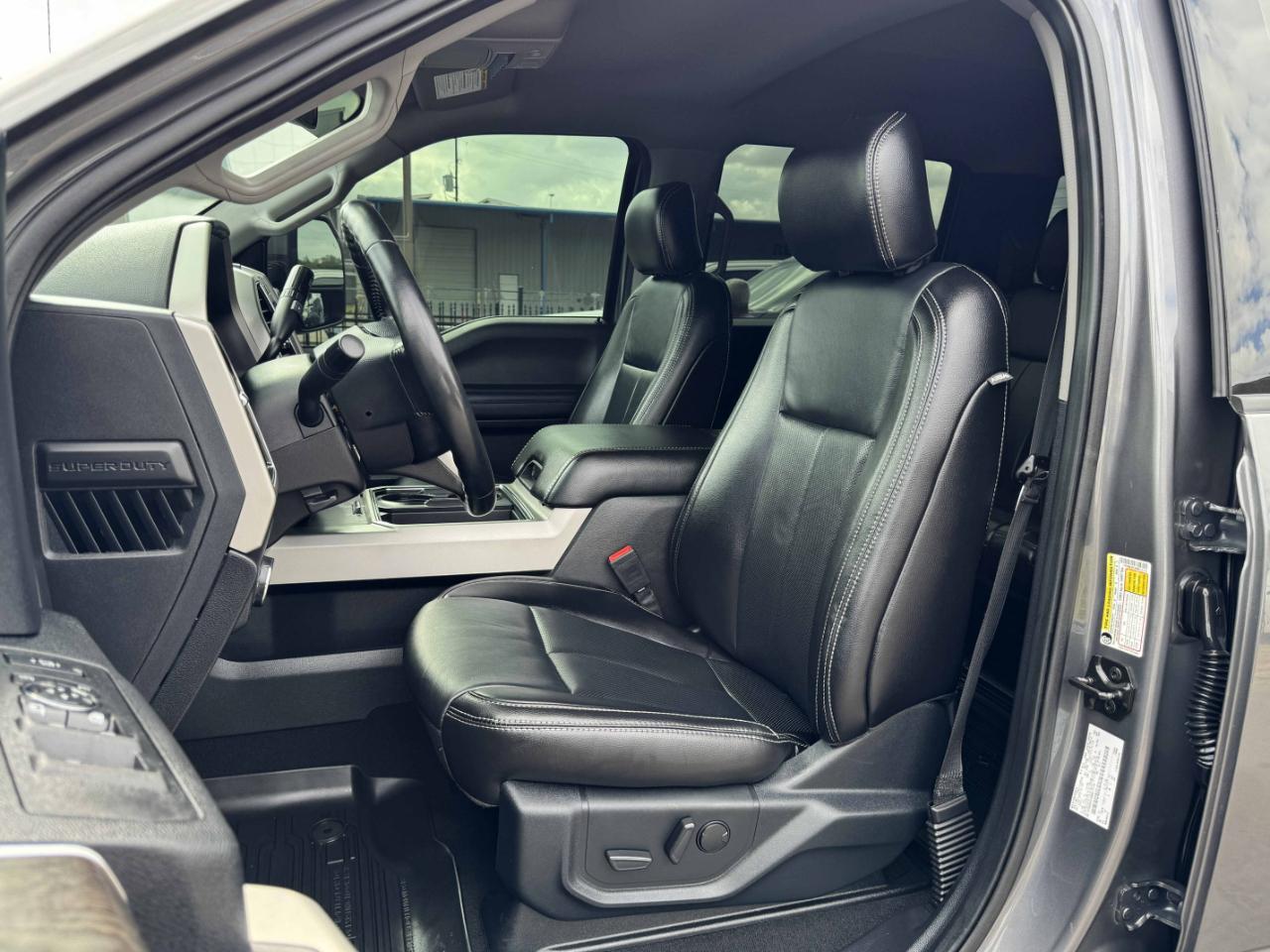 Ford Super Duty F-350 DRW  2021