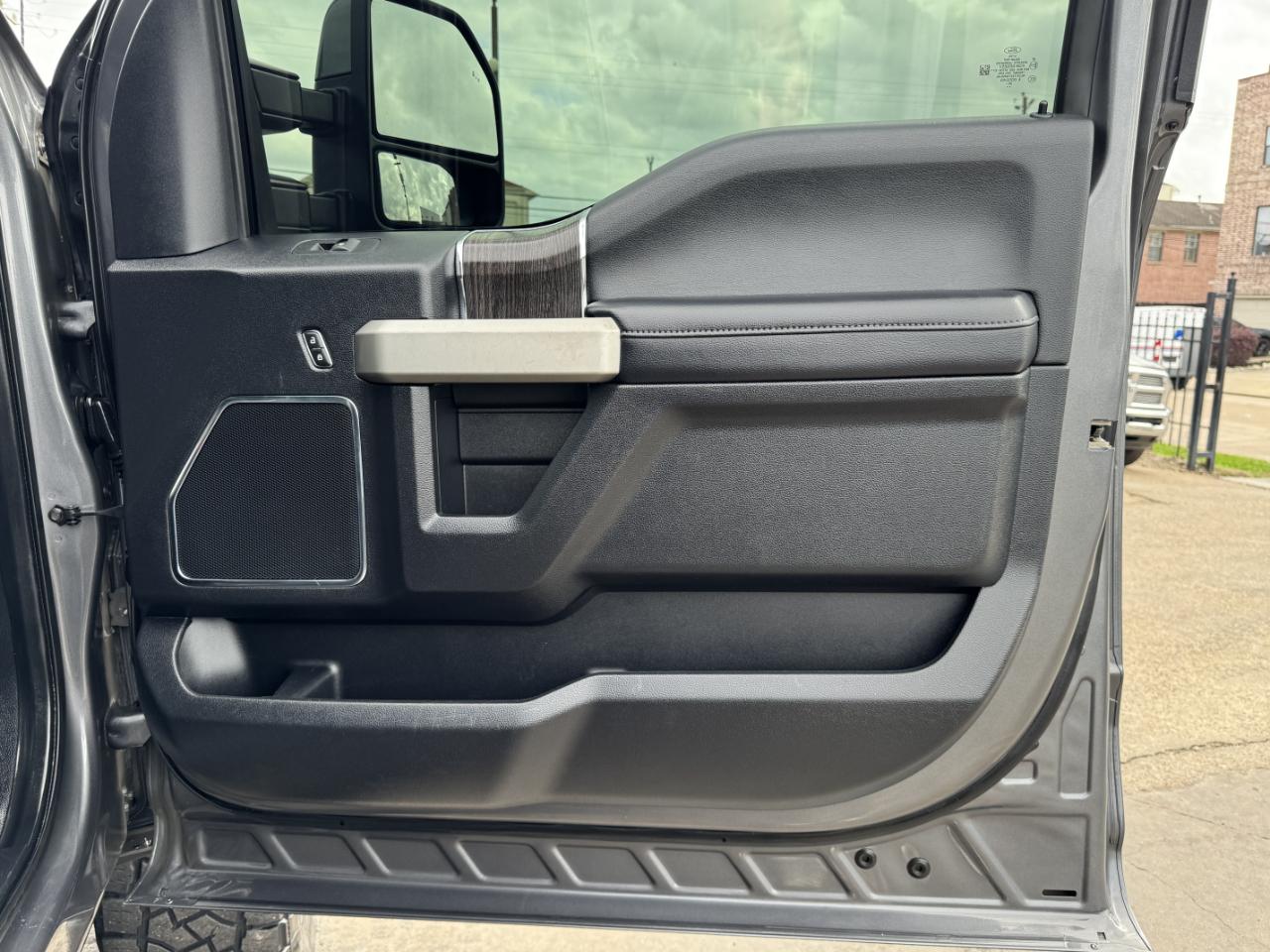 Ford Super Duty F-350 DRW  2021