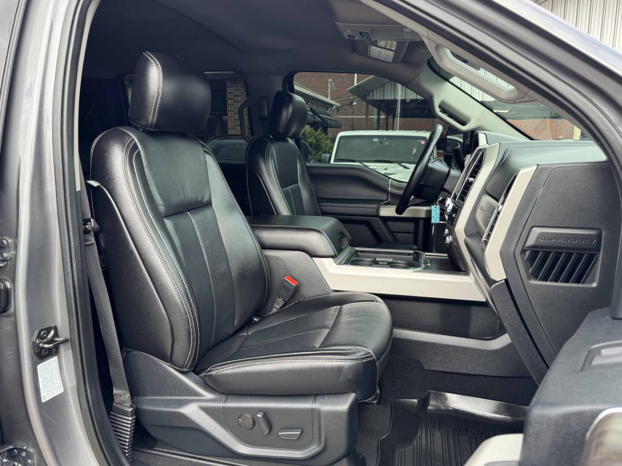 Ford Super Duty F-350 DRW  2021