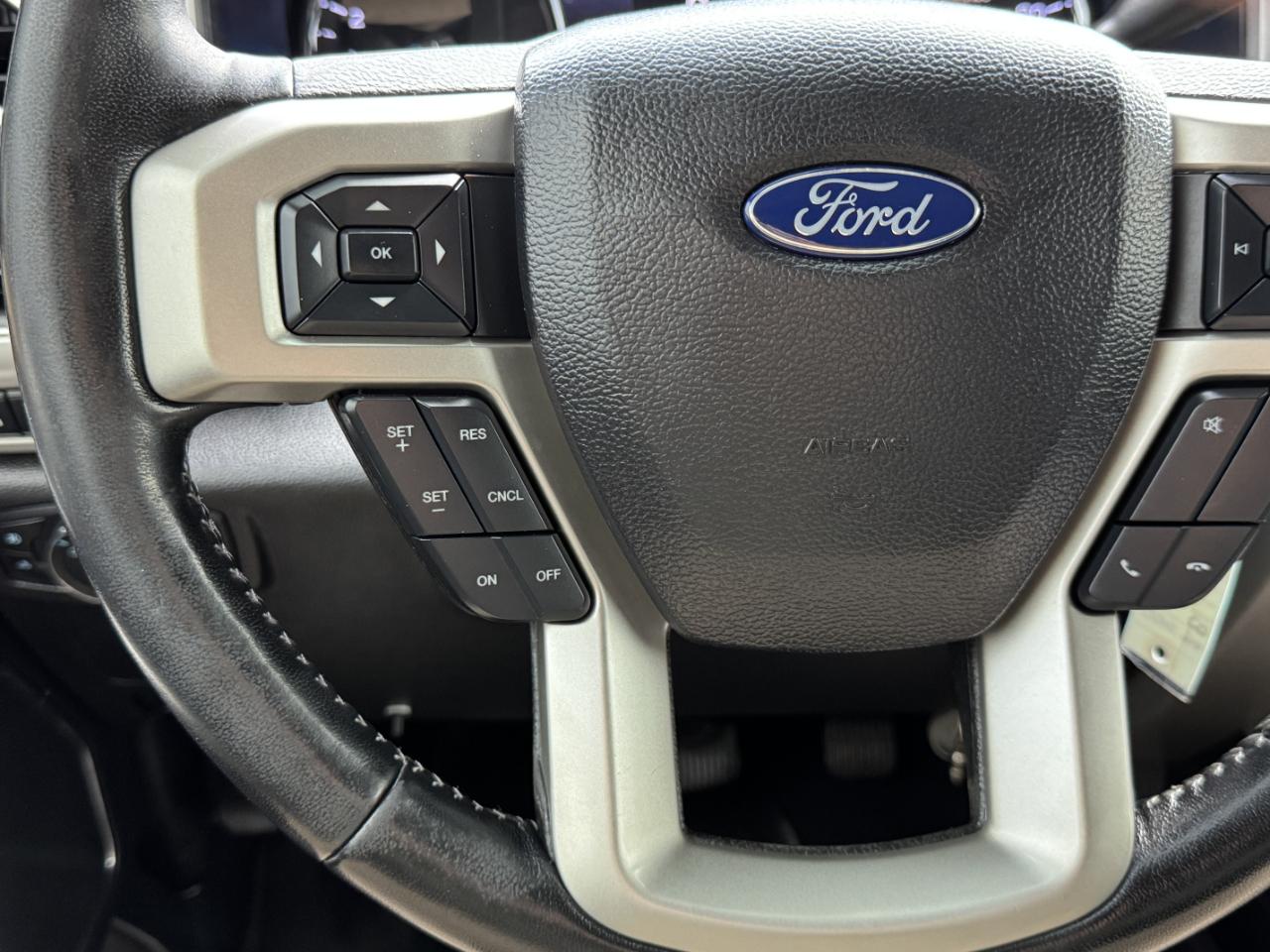 Ford Super Duty F-350 DRW  2021