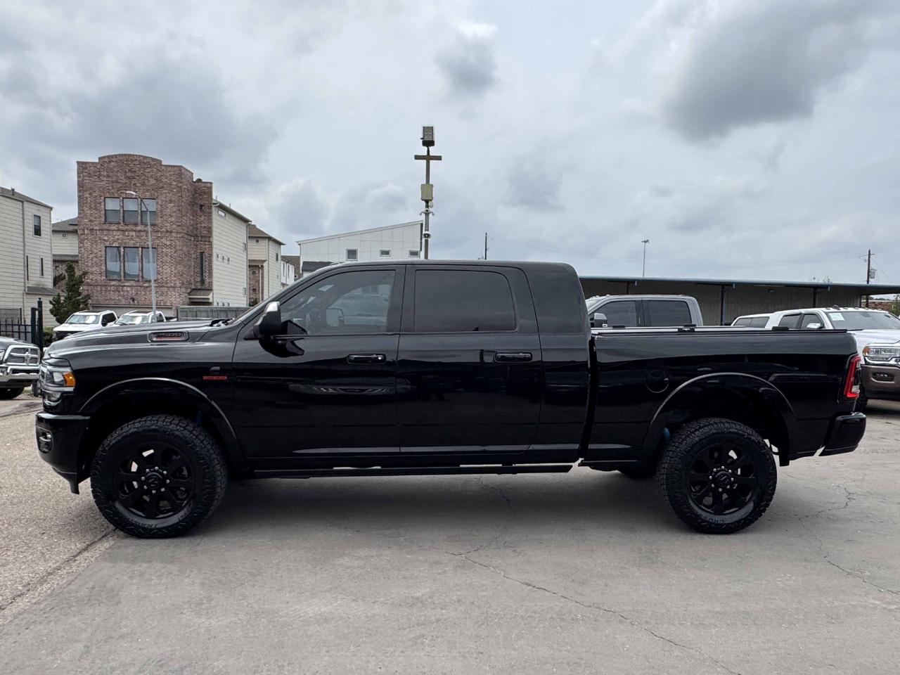 RAM 2500 Laramie Mega Cab 4WD 2020