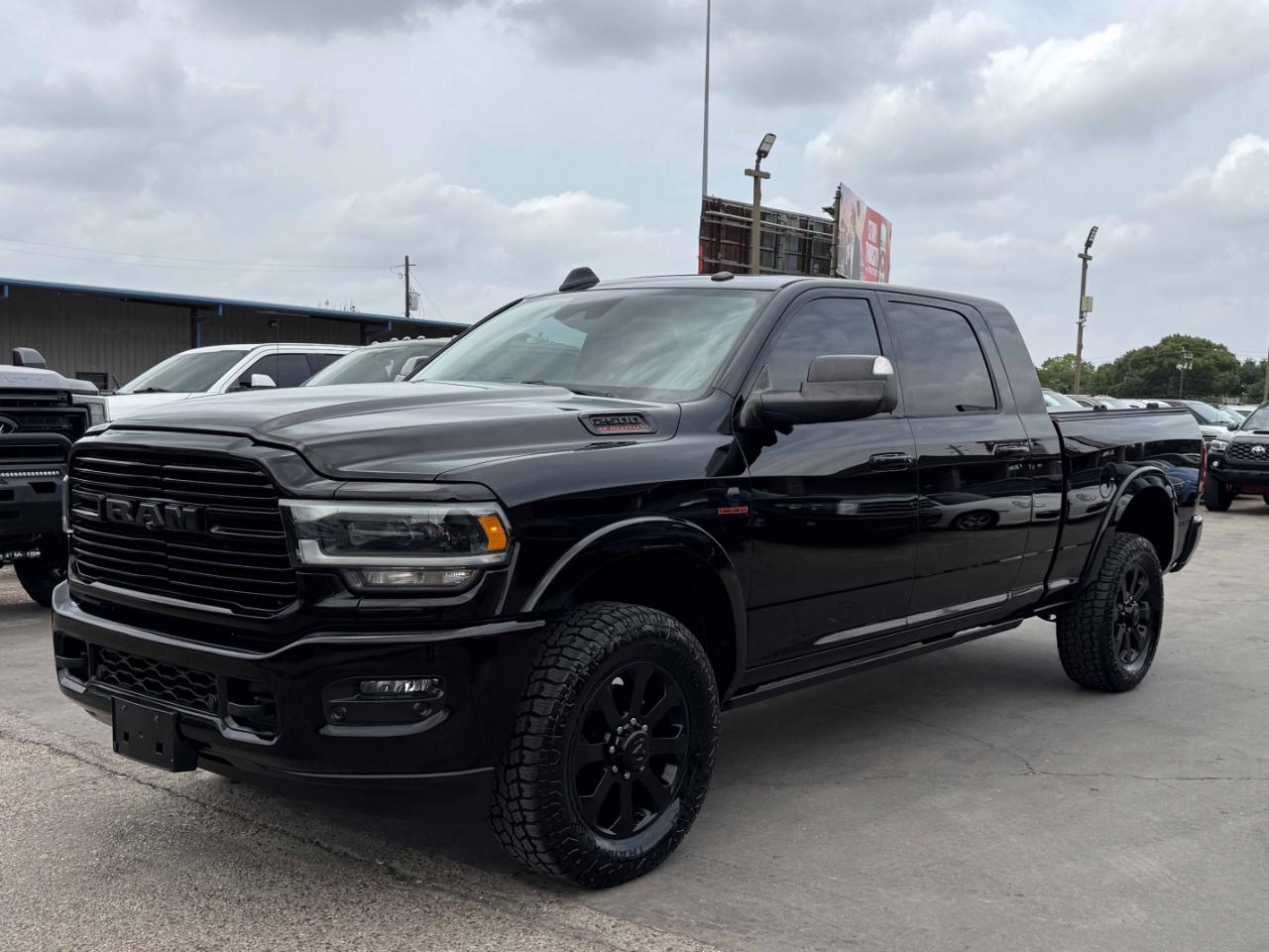 RAM 2500 Laramie Mega Cab 4WD 2020