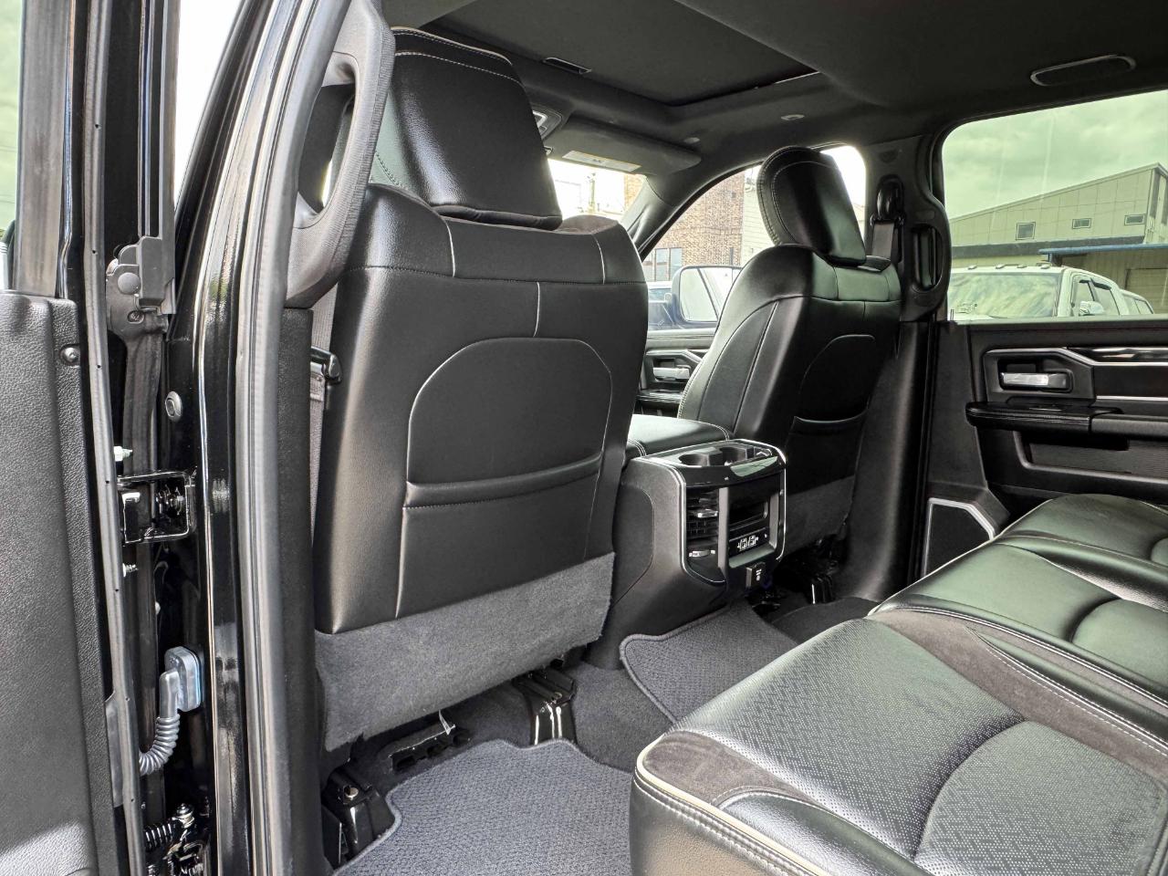 RAM 2500 Laramie Mega Cab 4WD 2020