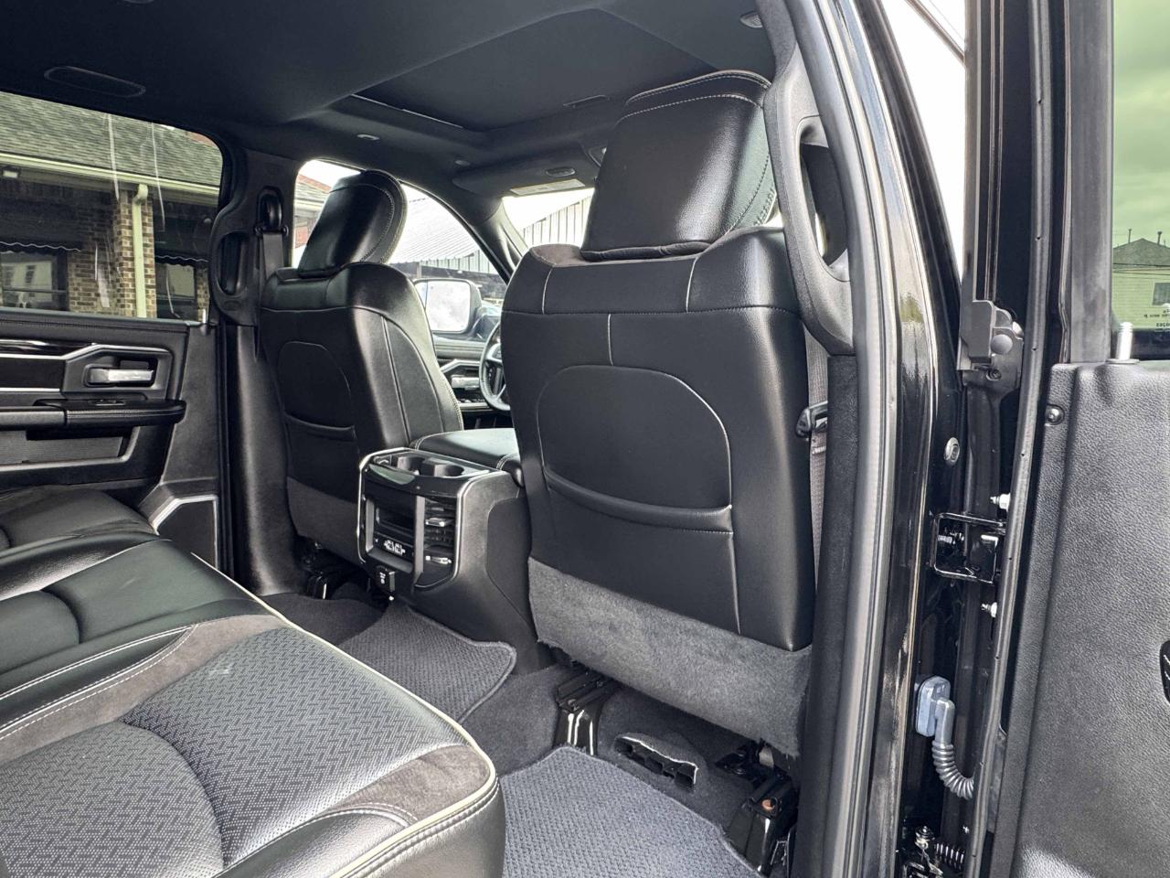 RAM 2500 Laramie Mega Cab 4WD 2020