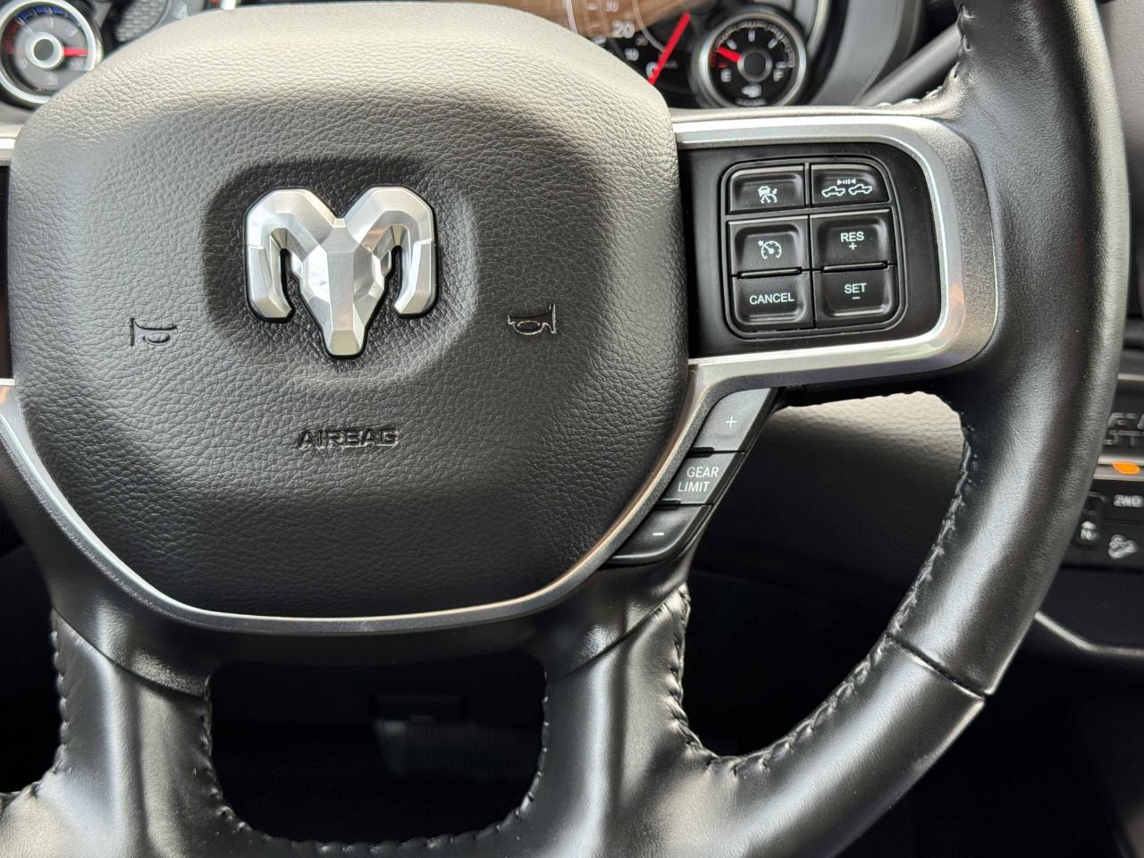 RAM 2500 Laramie Mega Cab 4WD 2020