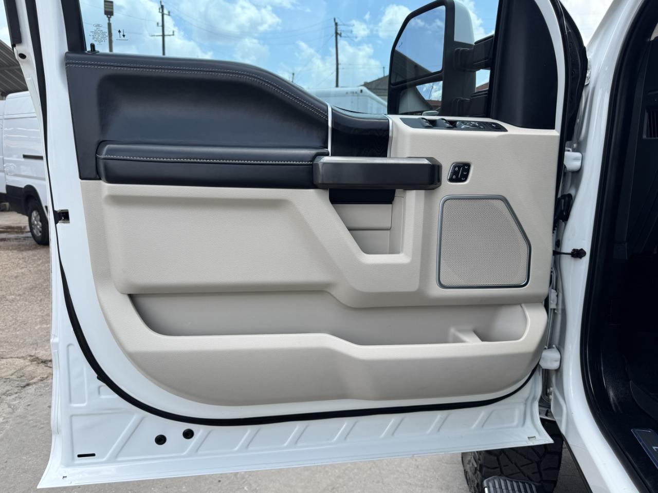 Ford Super Duty F-350 DRW  2020