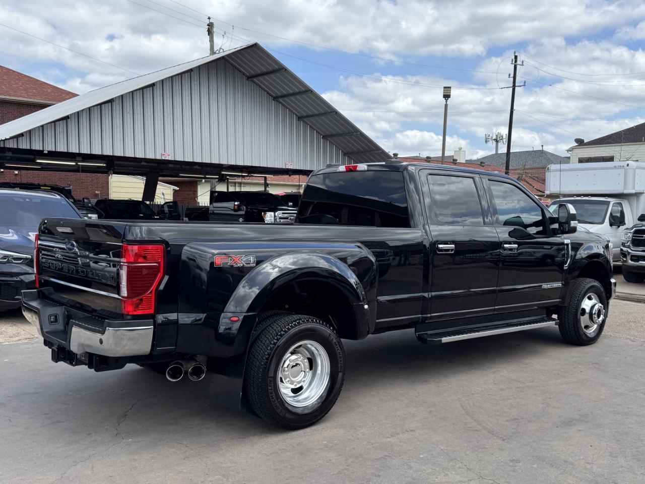 Ford Super Duty F-350 DRW  2022