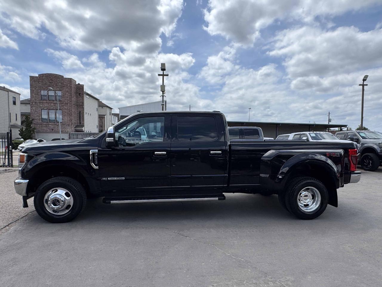 Ford Super Duty F-350 DRW  2022