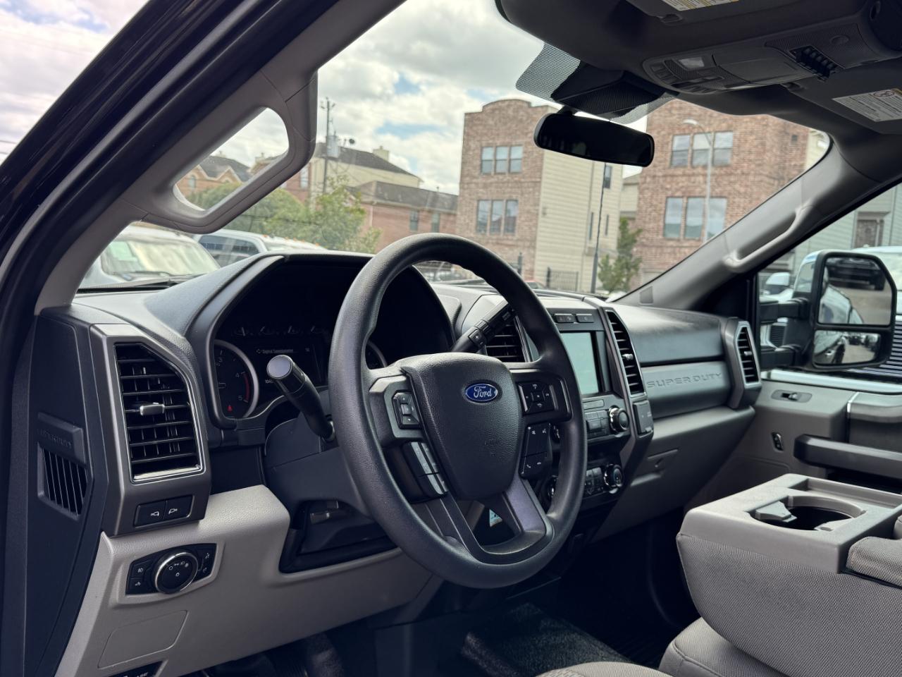 Ford Super Duty F-350 DRW  2022