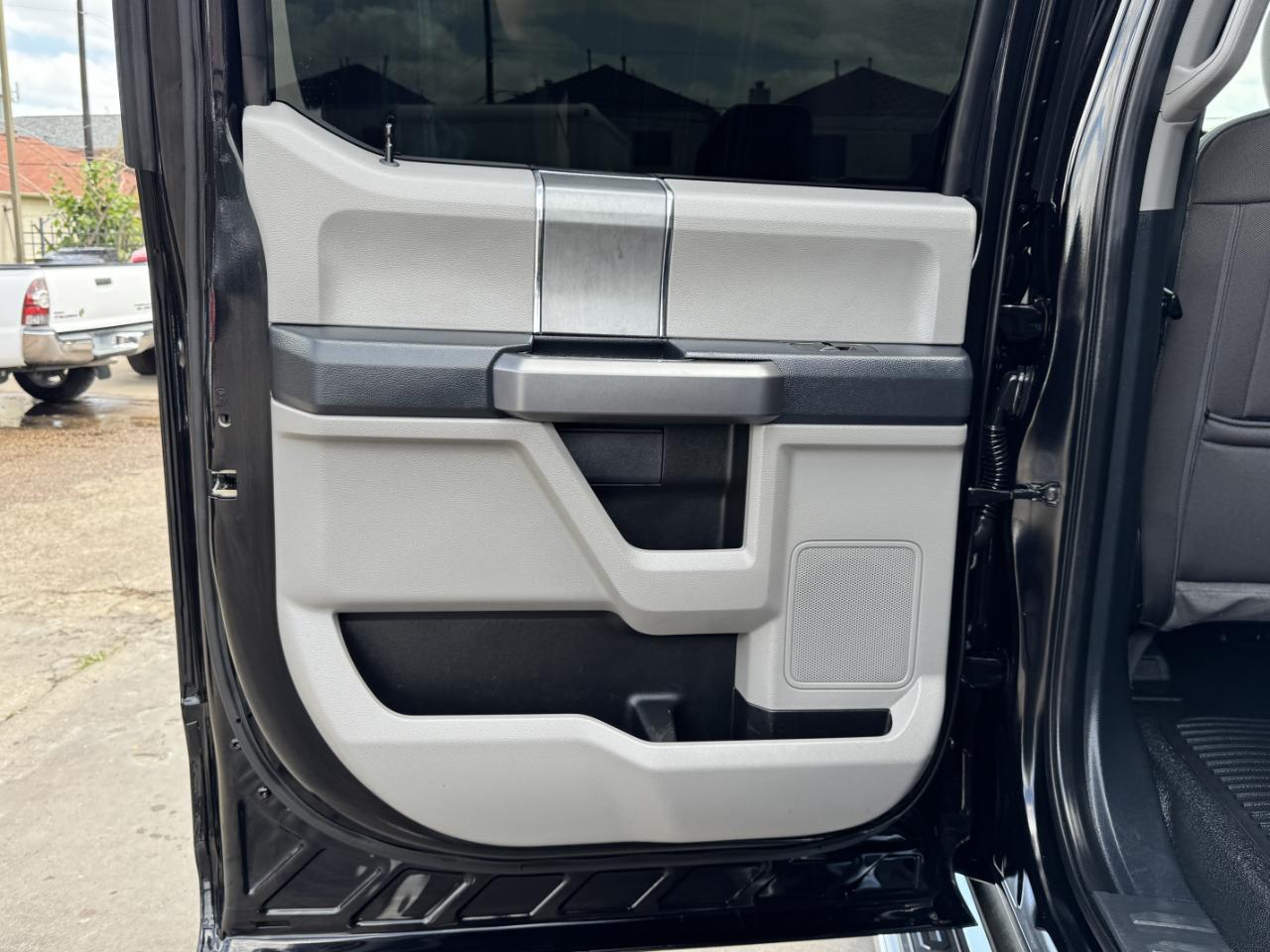 Ford Super Duty F-350 DRW  2022