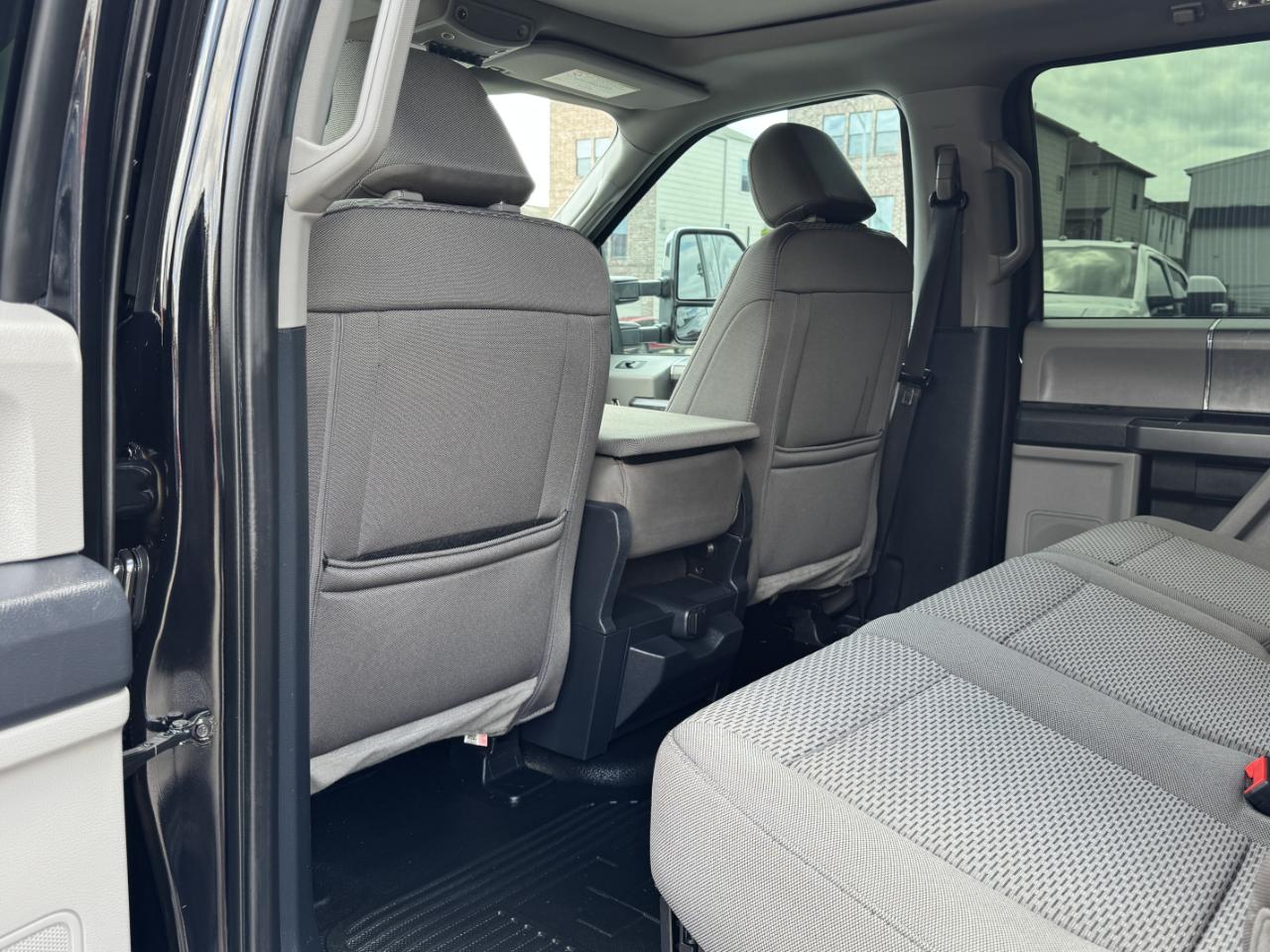 Ford Super Duty F-350 DRW  2022