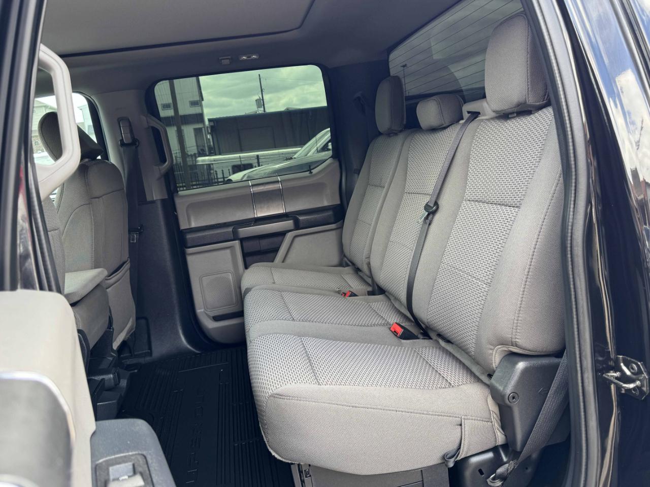 Ford Super Duty F-350 DRW  2022