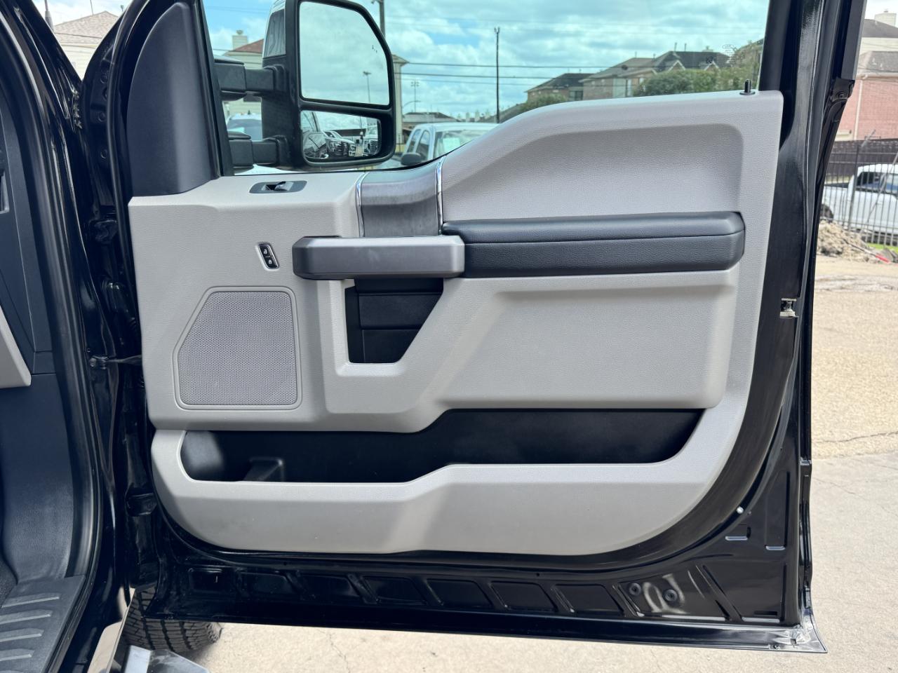 Ford Super Duty F-350 DRW  2022