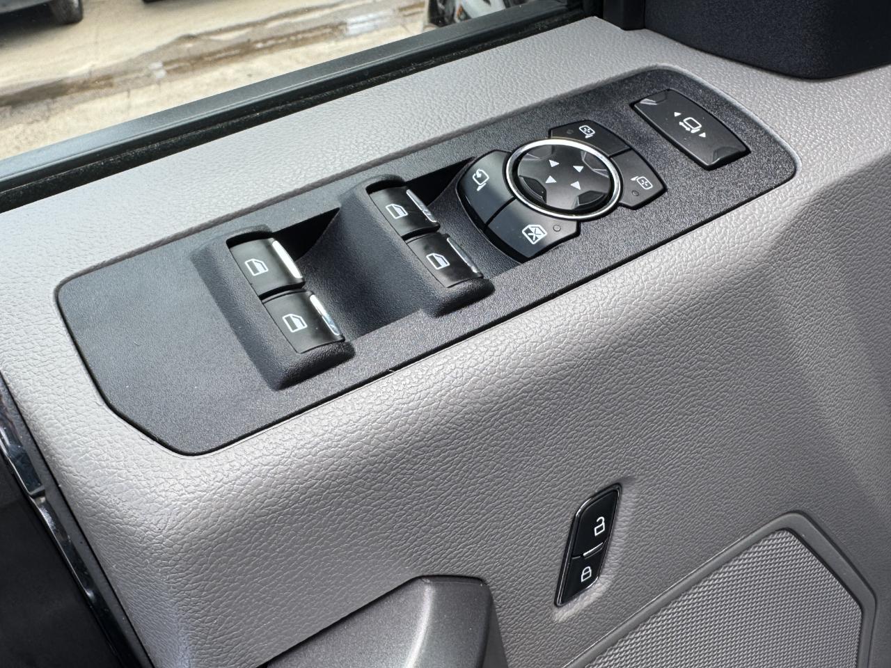 Ford Super Duty F-350 DRW  2022