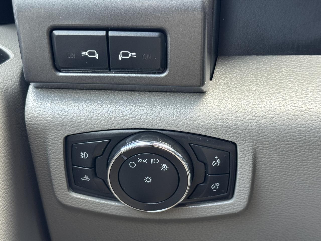 Ford Super Duty F-350 DRW  2022