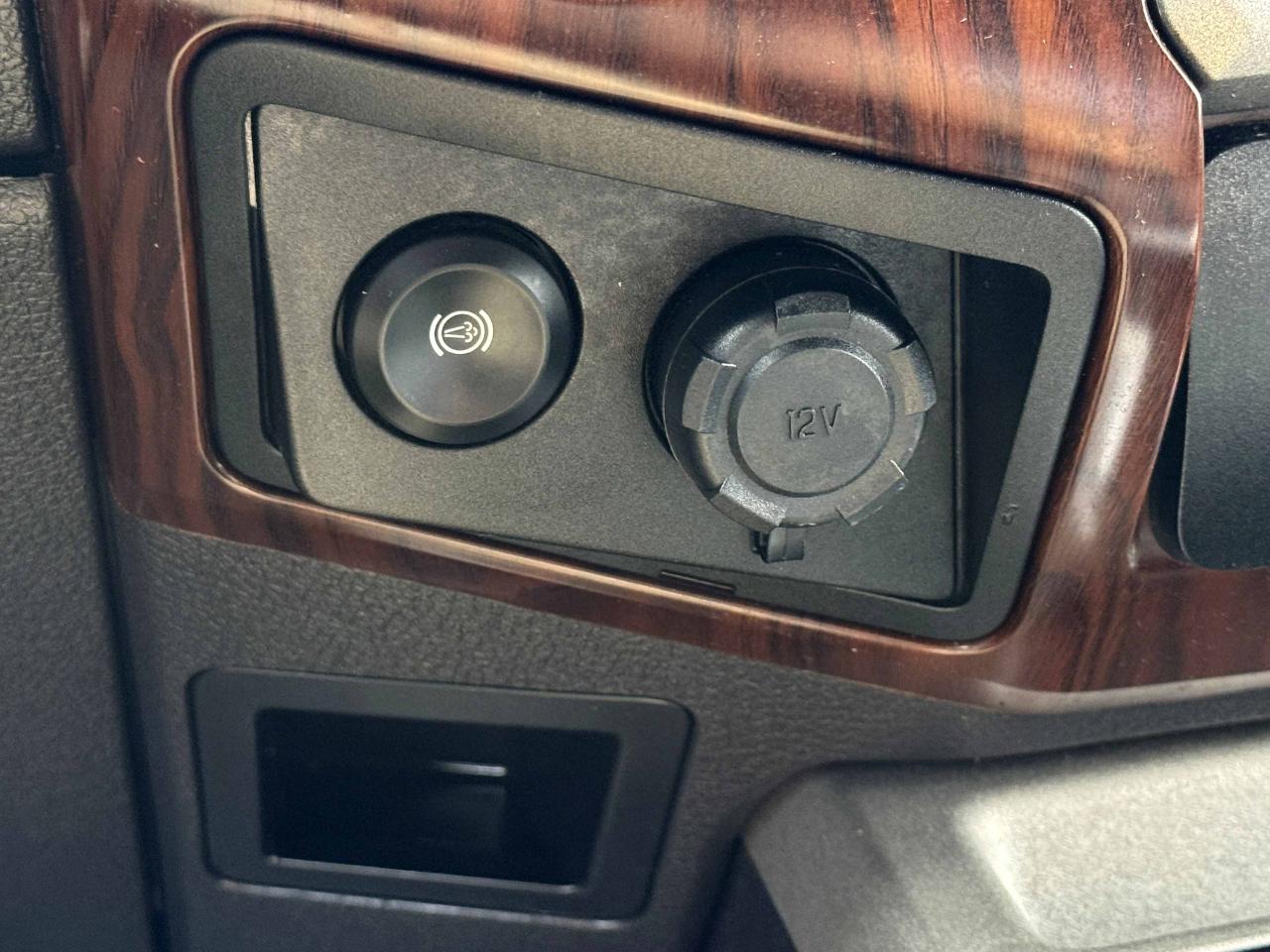Ford Super Duty F-250 SRW  2015