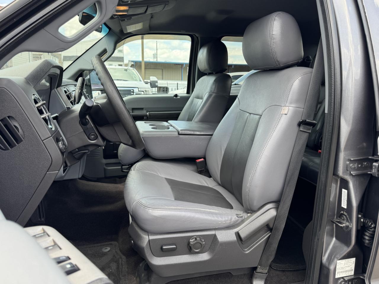 Ford Super Duty F-250 SRW  2013