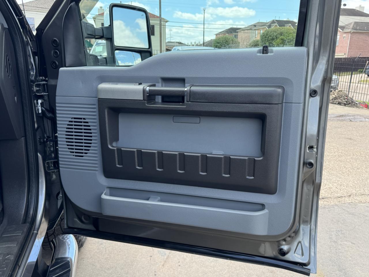 Ford Super Duty F-250 SRW  2013