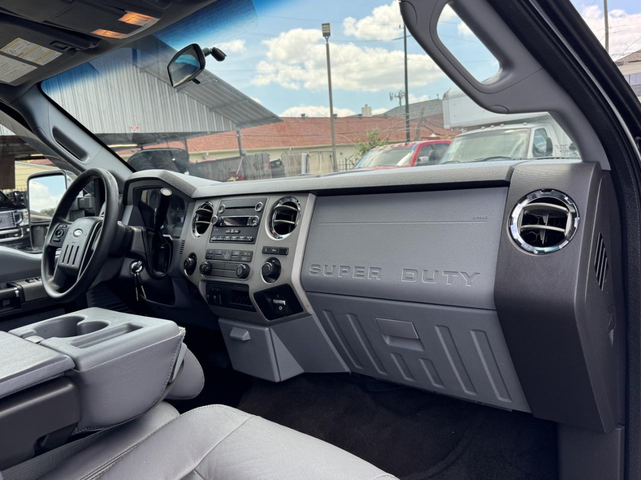 Ford Super Duty F-250 SRW  2013