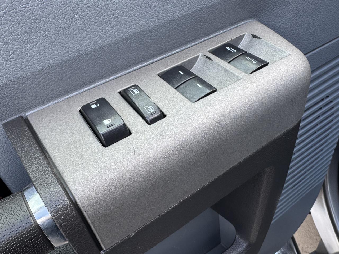 Ford Super Duty F-250 SRW  2013