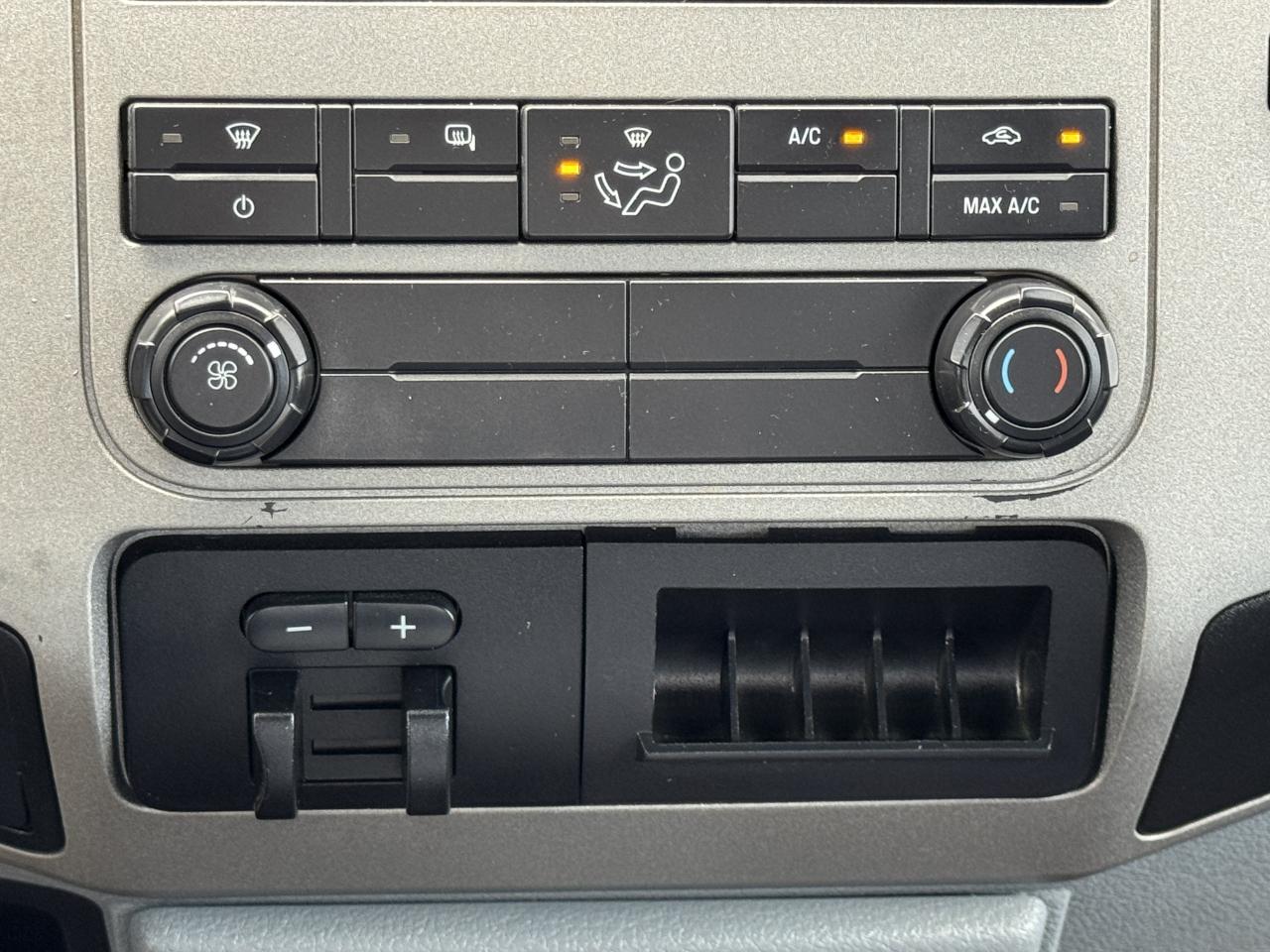 Ford Super Duty F-250 SRW  2013