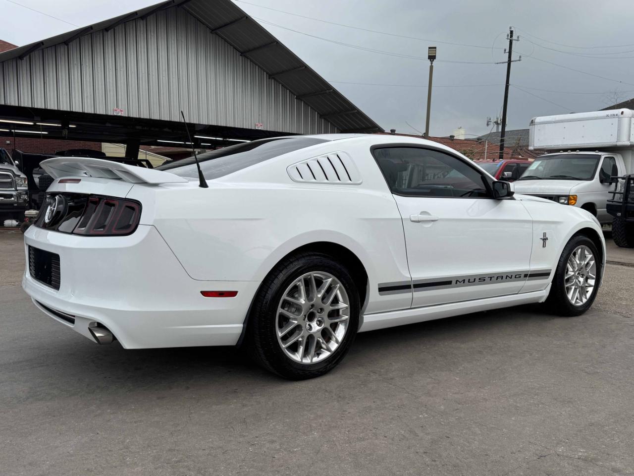 Ford Mustang  2014