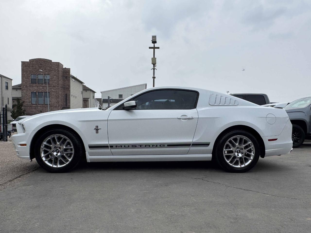 Ford Mustang  2014