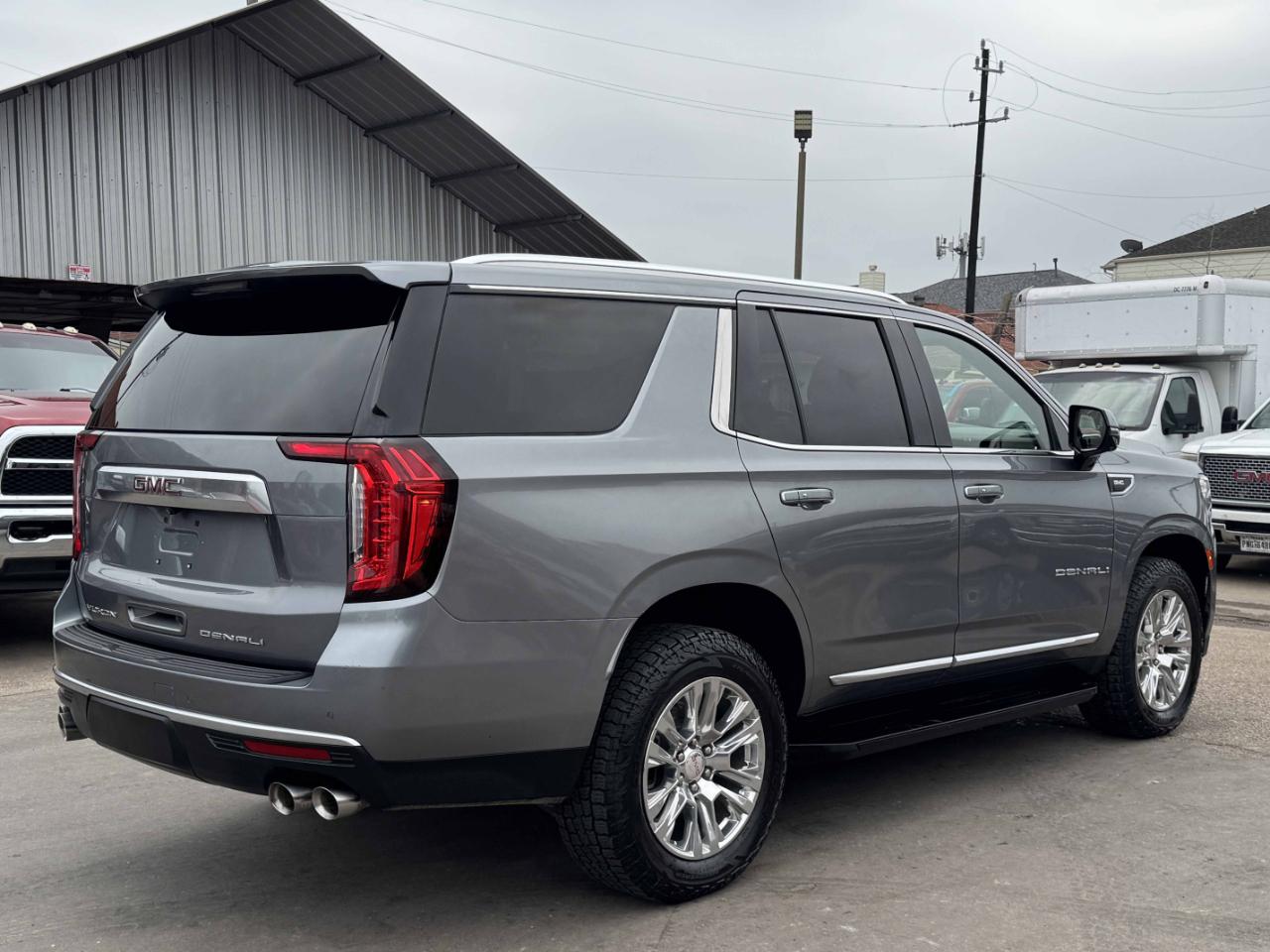 GMC Yukon Denali 4WD 2022