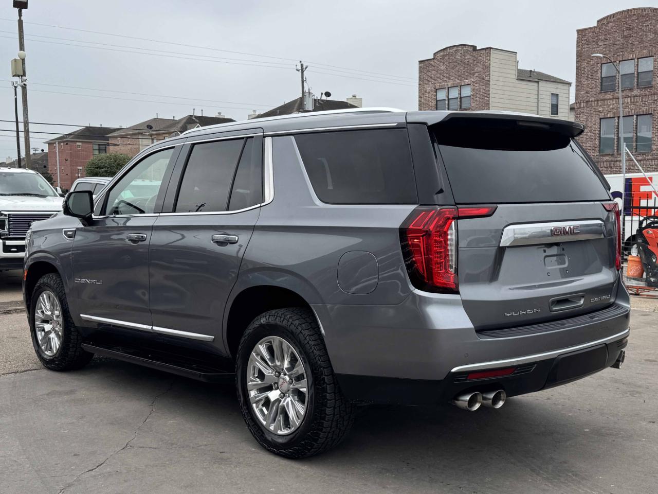 GMC Yukon Denali 4WD 2022