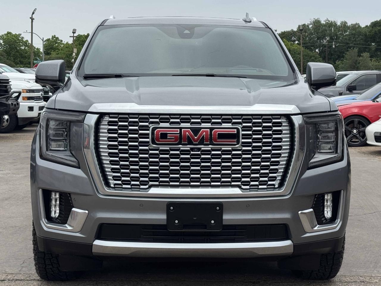 GMC Yukon Denali 4WD 2022
