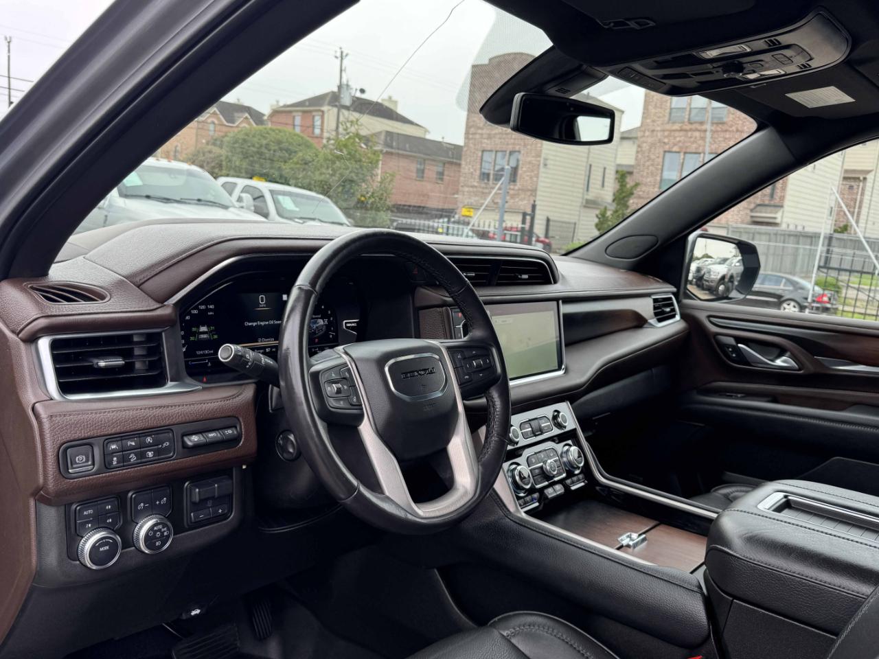 GMC Yukon Denali 4WD 2022