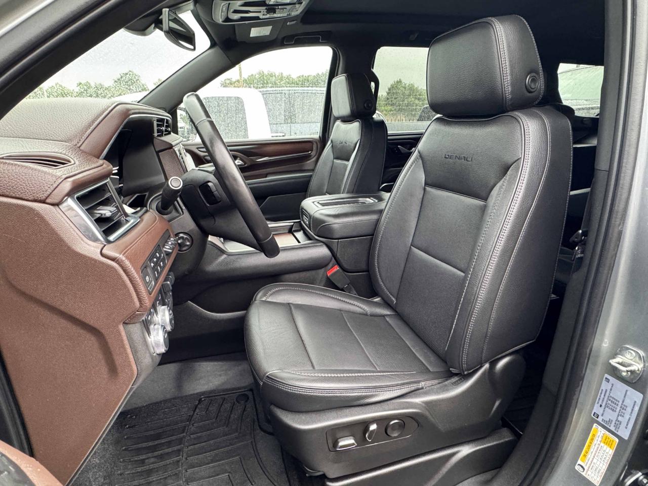 GMC Yukon Denali 4WD 2022